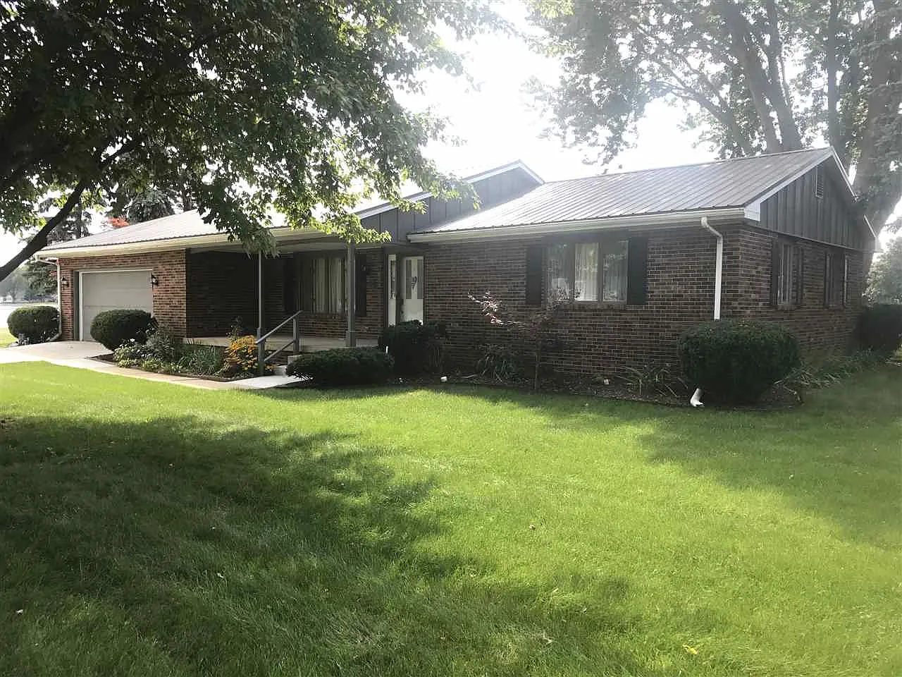 2117 Bluewater Dr photo 1