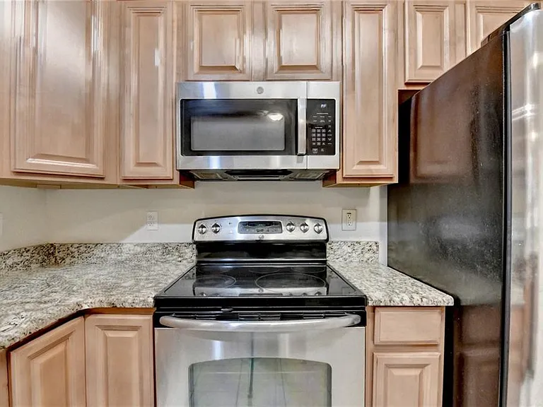 1641 Tailmore Ln — Photo 12
