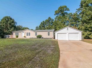 527 Mega Dr, Duncan, SC 29334