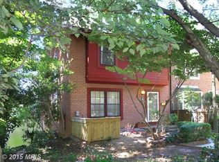 2074 Golf Course Dr, Reston, VA 20191