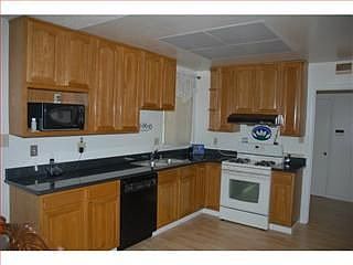 4th image of 5965 Snell Ave
