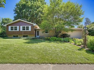 1004 Lincolnshire Dr, Champaign, IL