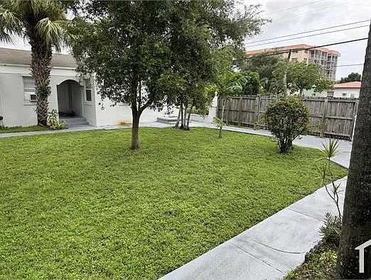 1020 N 19th Ave — Photo 17