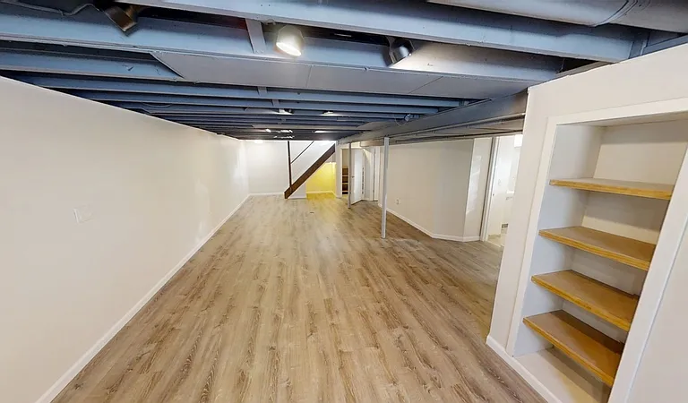 308 Skydale Dr — Photo 15