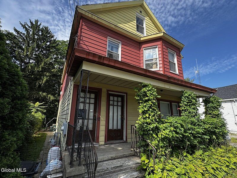 2nd image of 3014 Albany Street