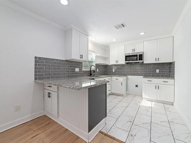 7125 Conley St — Photo 7