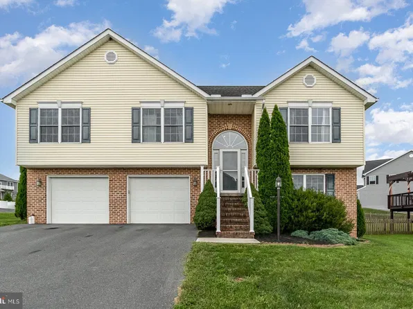 469 Frick Ave, Waynesboro, PA 17268