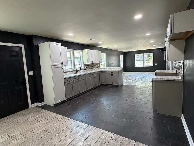 2846 Yale Ave — Photo 24