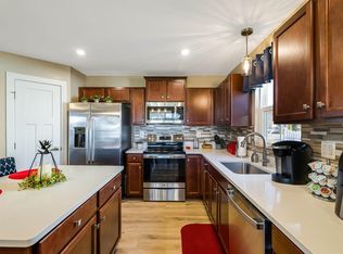 46 S Peak Dr, McGaheysville, VA 22840