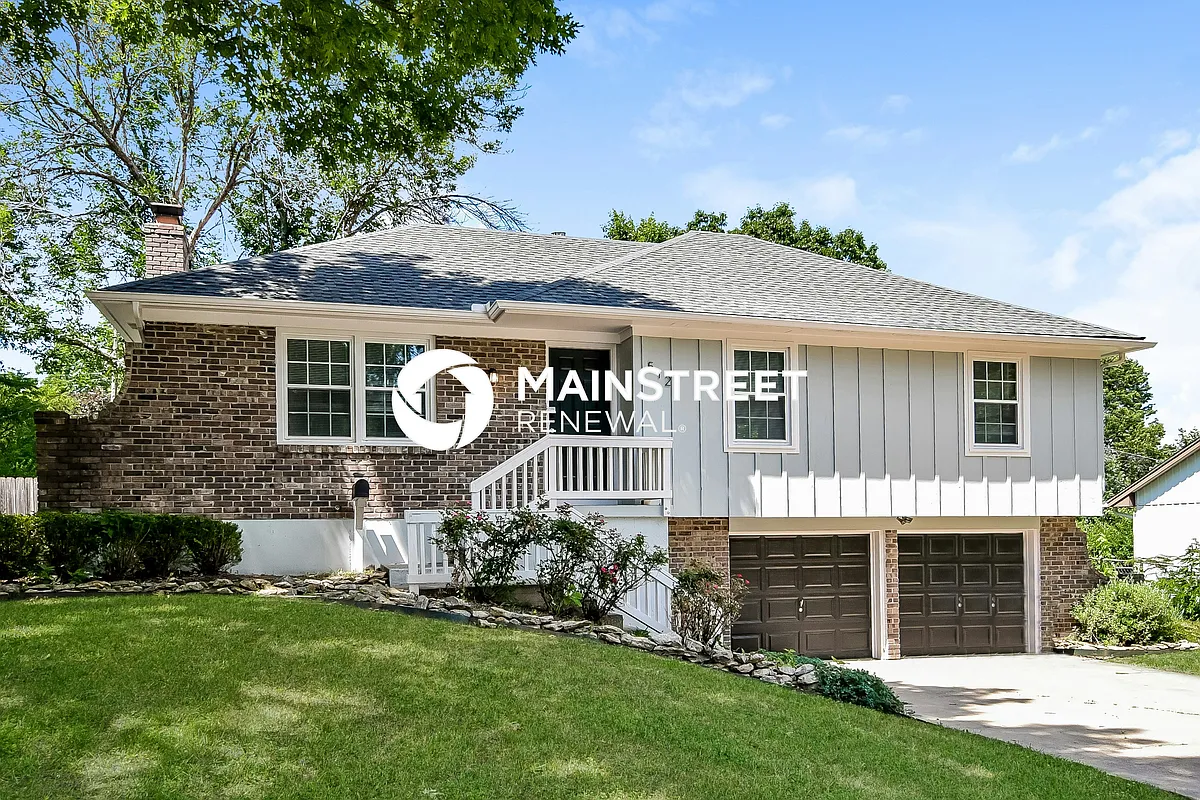 Front View - 512 Hargis Ln