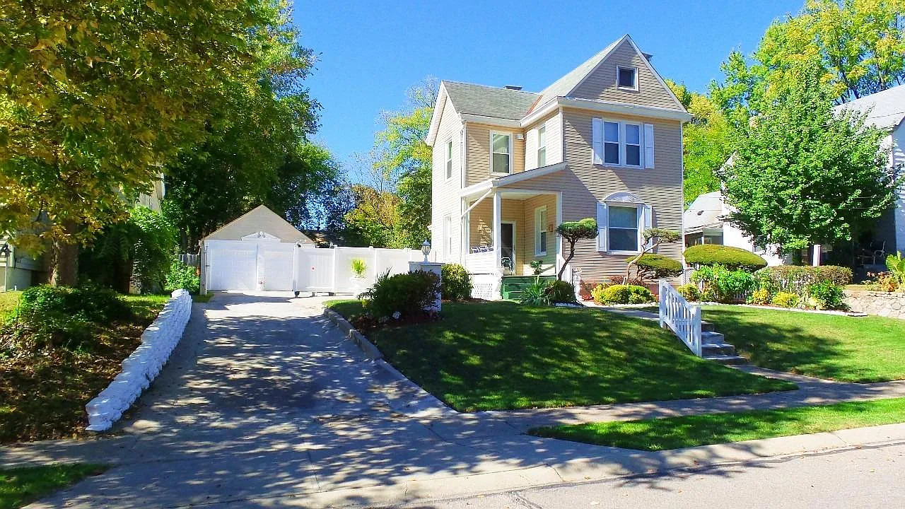 5207 Ebersole Ave photo 1