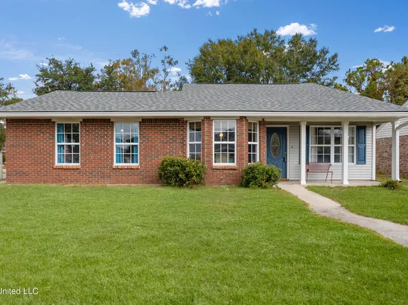 360 Lorraine Ave, Pass Christian, MS 39571