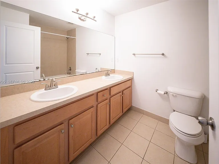 470 NE 194th Ter #470 — Photo 22