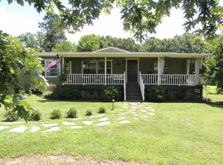 425 Renewal Ln, Leasburg, NC 27291