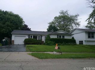 3333 Chatham Rd, Waukegan, IL 60087