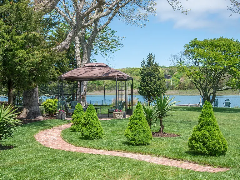 7 S Pond Rd — Photo 19