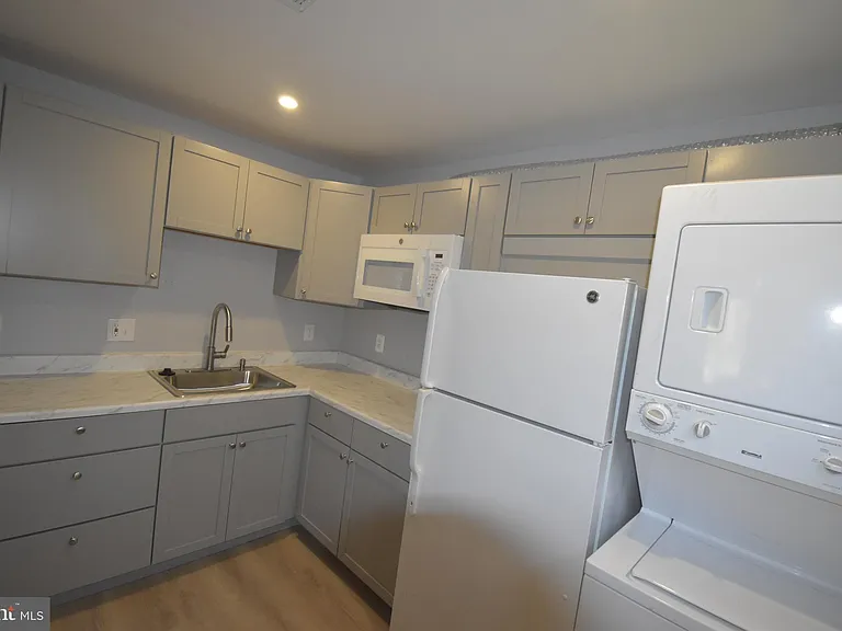 3931 Dominion Dr — Photo 26