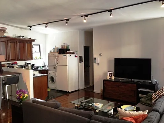 Rented by Citi Habitats | media 13