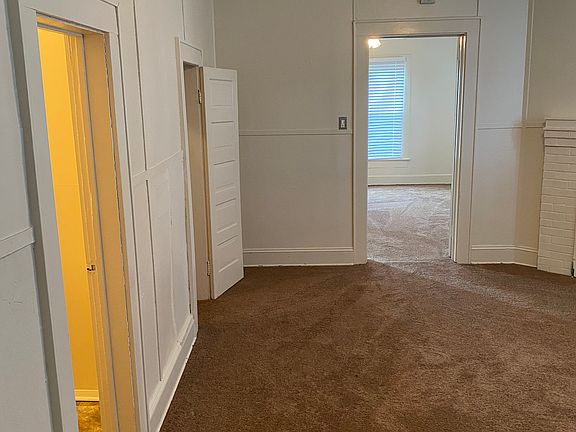 2nd image of 2525 1st Ave SW APT 1