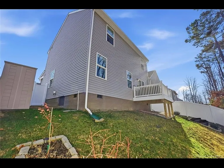 303 Lorraine Dr — Photo 26