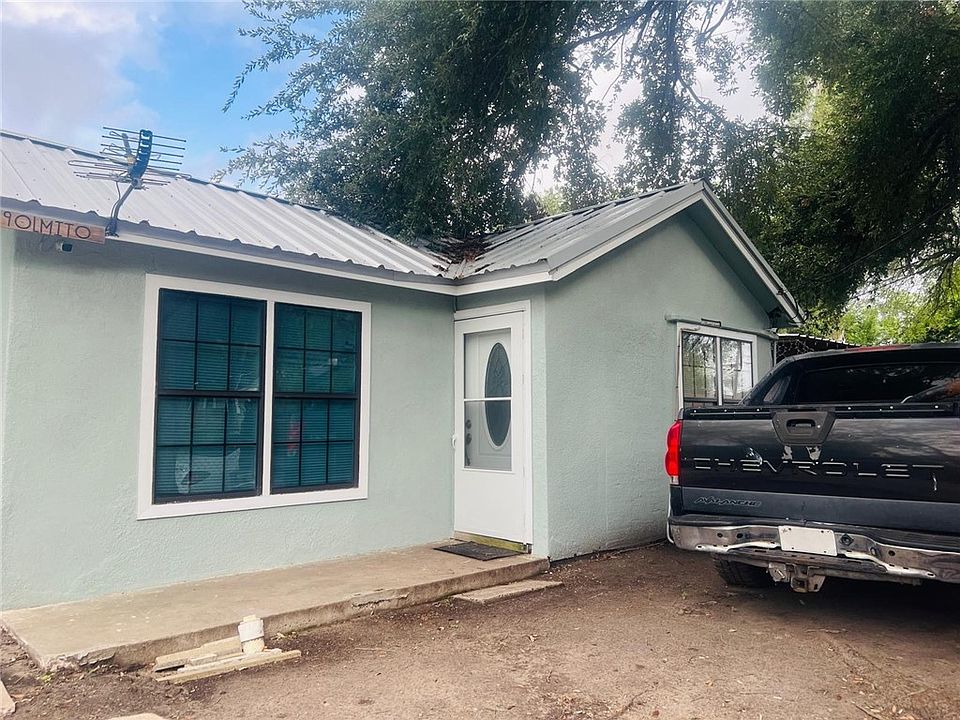 1st image of 319 Olmito St