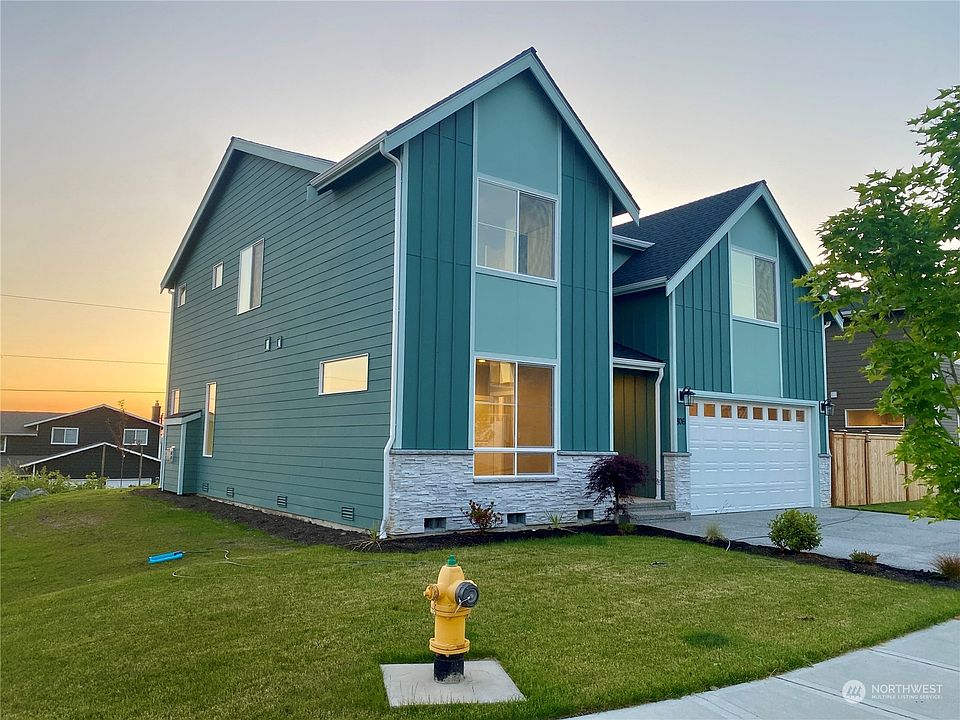 1st image of 806 76th Drive SE