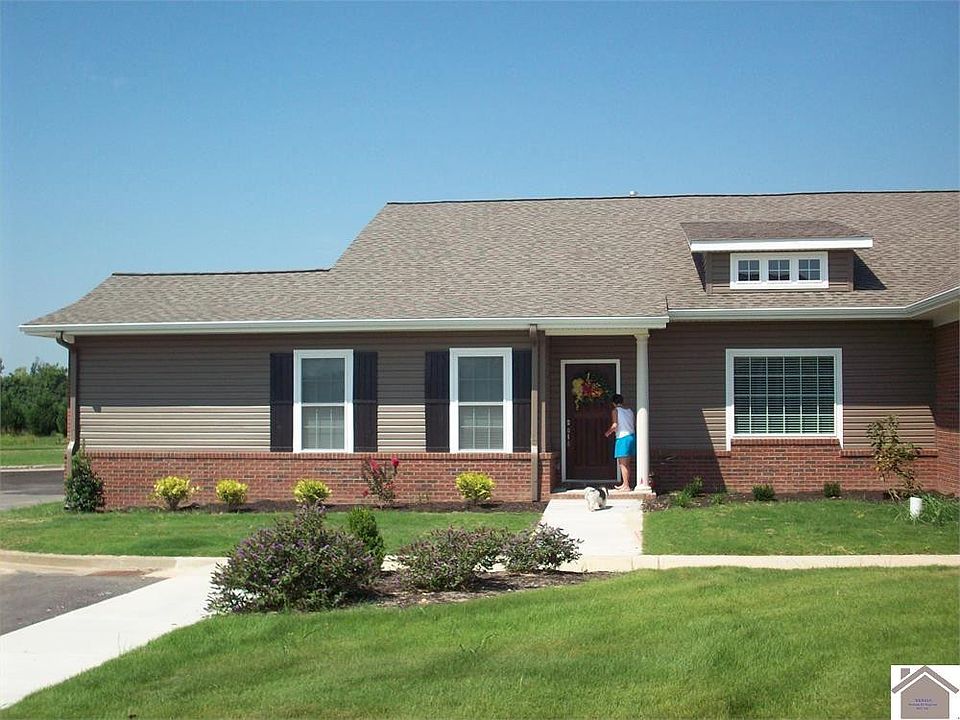1st image of 3271 Mallard Cir Unit 5