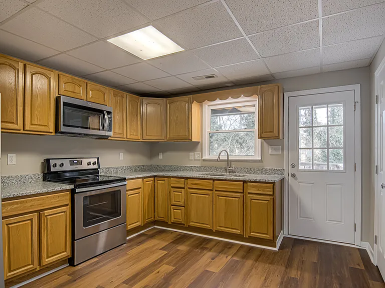 828 Brickwood Ct — Photo 3