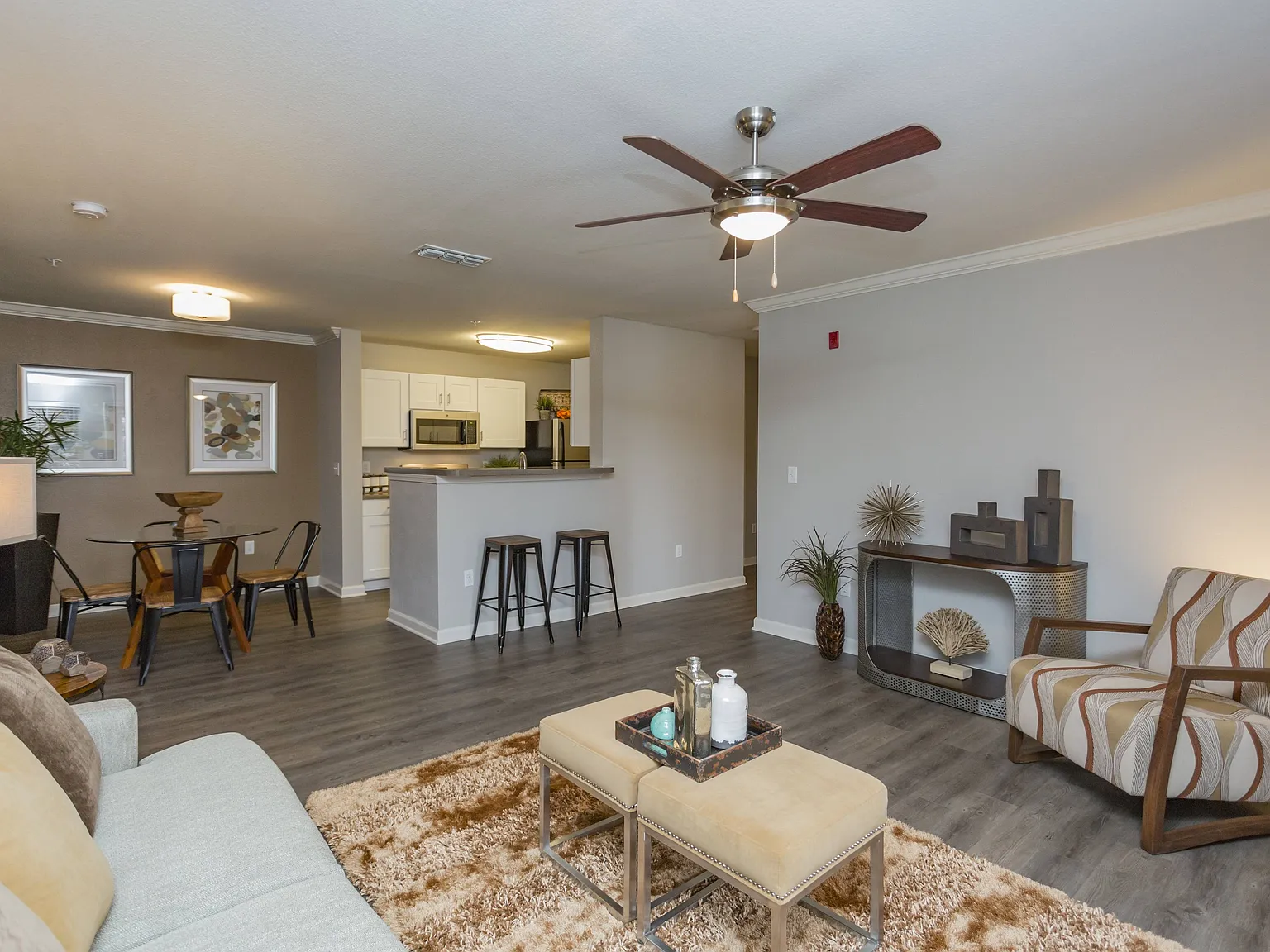 Stoneridge Farms Apartments — Photo 2