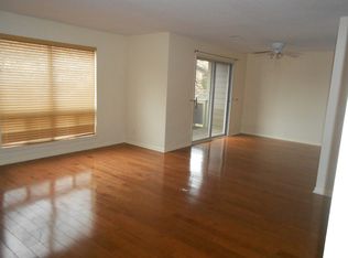 11220 Nieman Rd APT 202, Overland Park, KS 66210