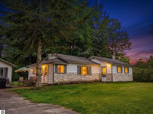 3433 W Cutcheon Rd, Lake City, MI 49651