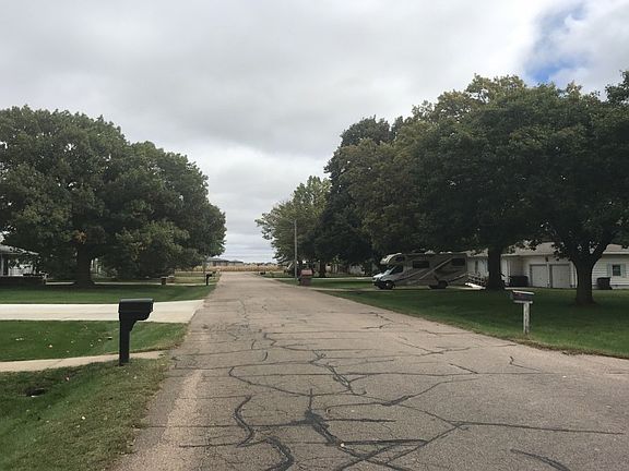 4th image of 4010 Mason Ave