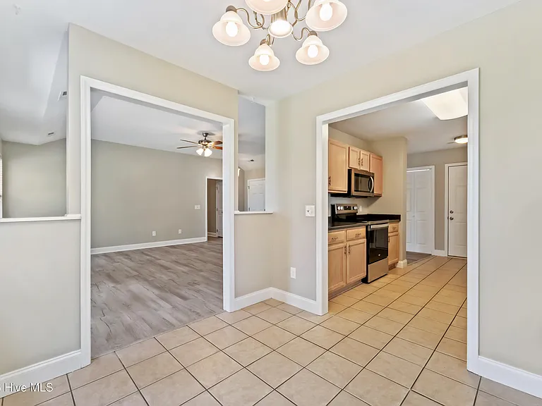 3200 Paramount Way — Photo 11