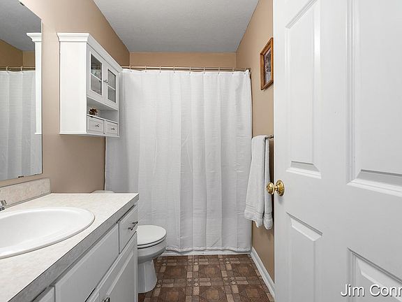5th image of 3063 Stonewood St NW