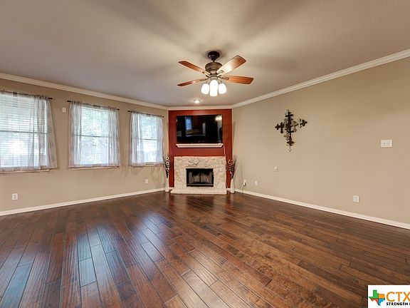 4th image of 2144 Warwick Pl