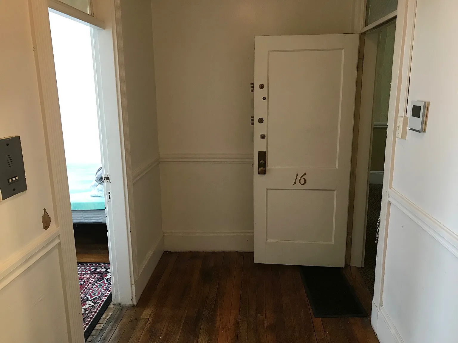 2 bed, 999 sqft, $4,000 — Photo 4