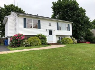 220 Heather St, Cranston, RI 02920
