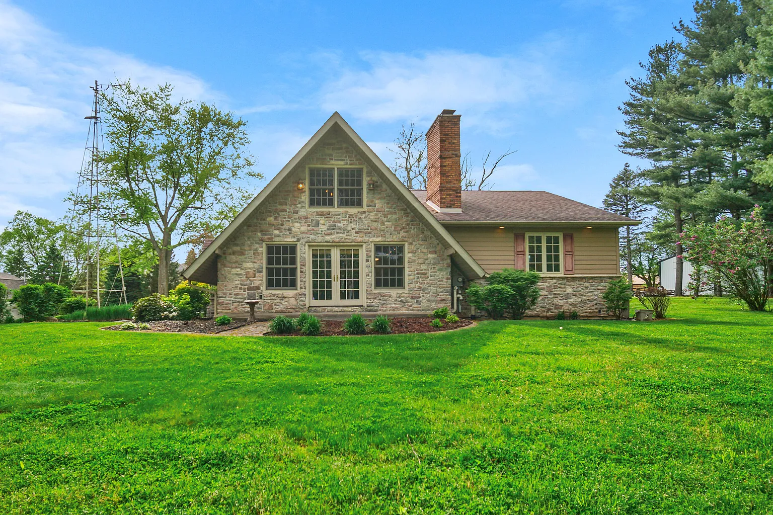 1288 W 300 N photo 1