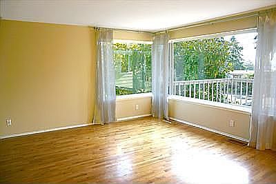 Large Living Room w/huge windows and views