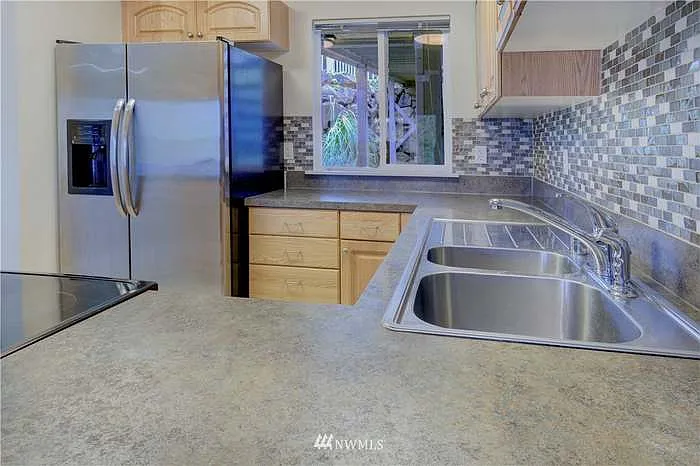 4012 S 158th St #H — Photo 2