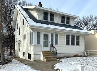 216 N Washington St, Bismarck, ND 58501