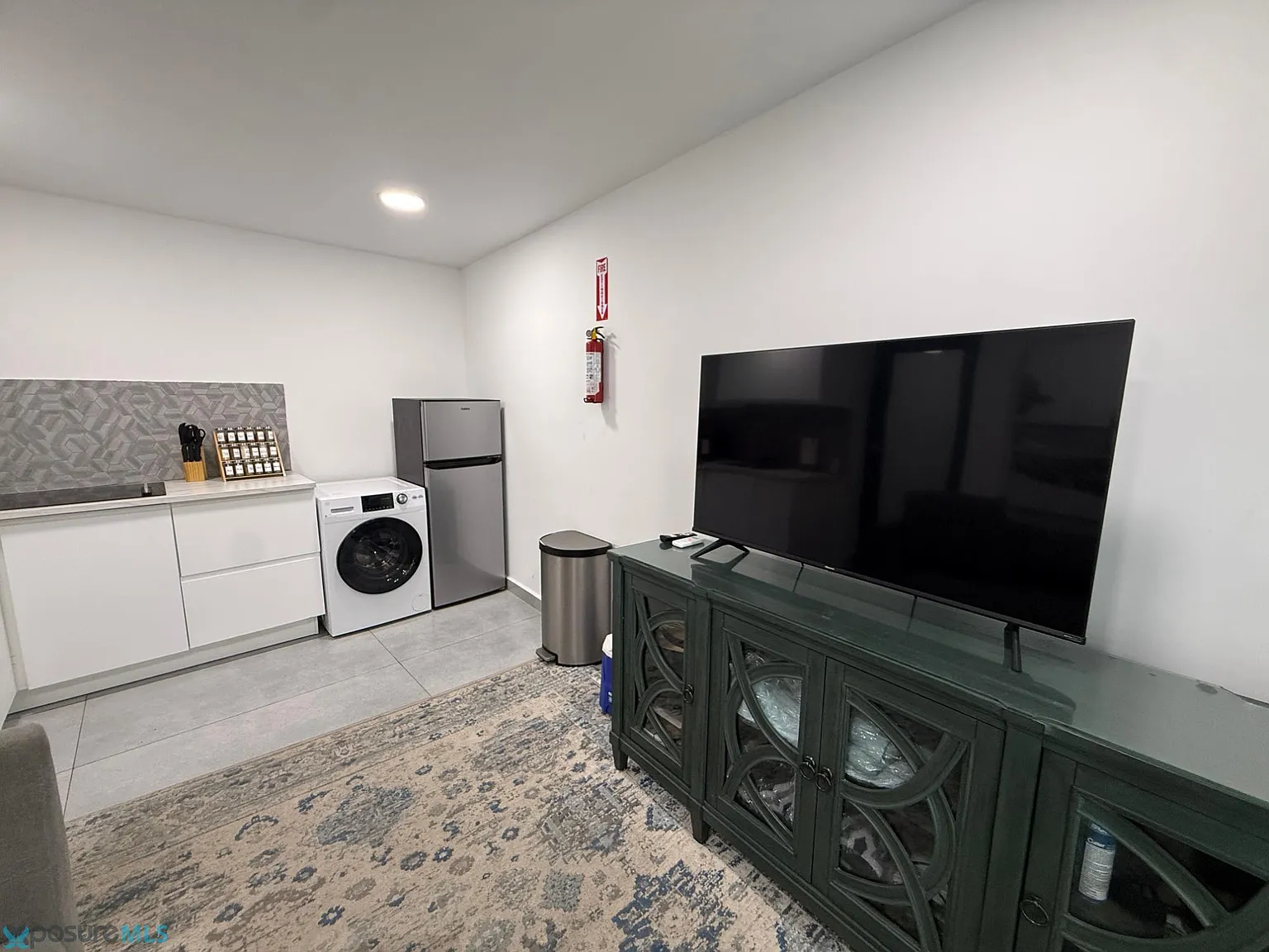 1 bed, 1.0 bath, 352 sqft, $1,200 — Photo 4