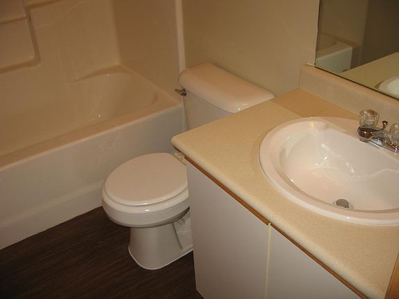5th image of 1520 Cooley St APT 7