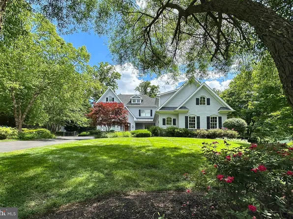 7912 Jansen Dr, Springfield, VA 22152