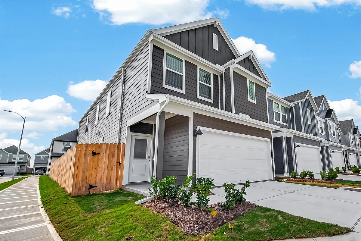 Building Photo - 3554 Shearwater St