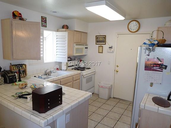3rd image of 3055 Tarpon Dr