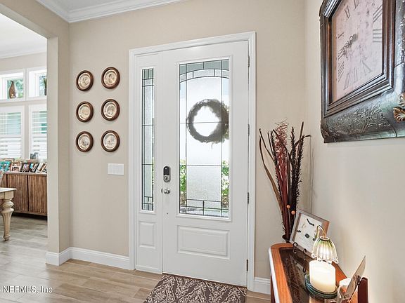 4th image of 2950 LUCENA Lane