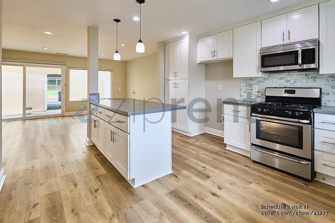 3 bed, 1162 sqft, $3,800 — Photo 2
