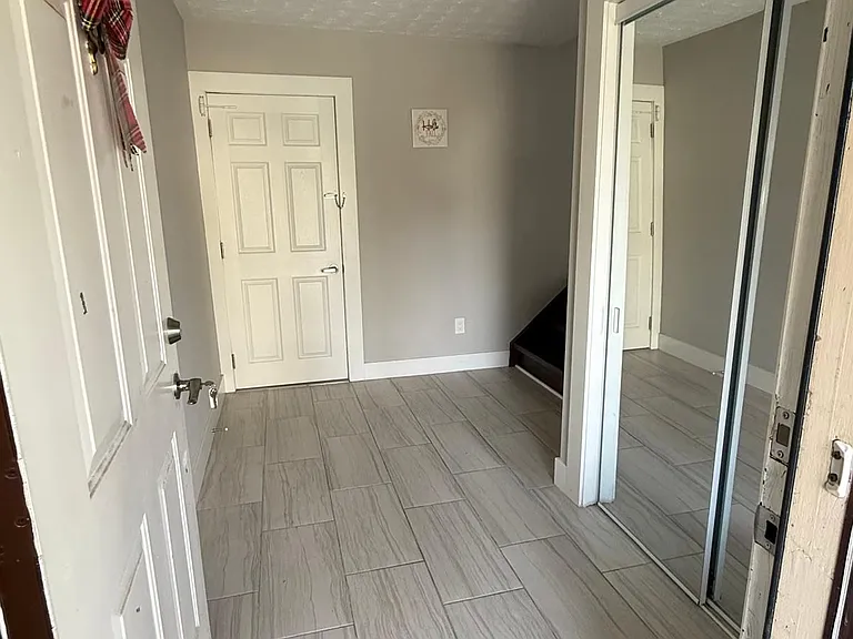 416 Cole Rd #UPPER — Photo 6