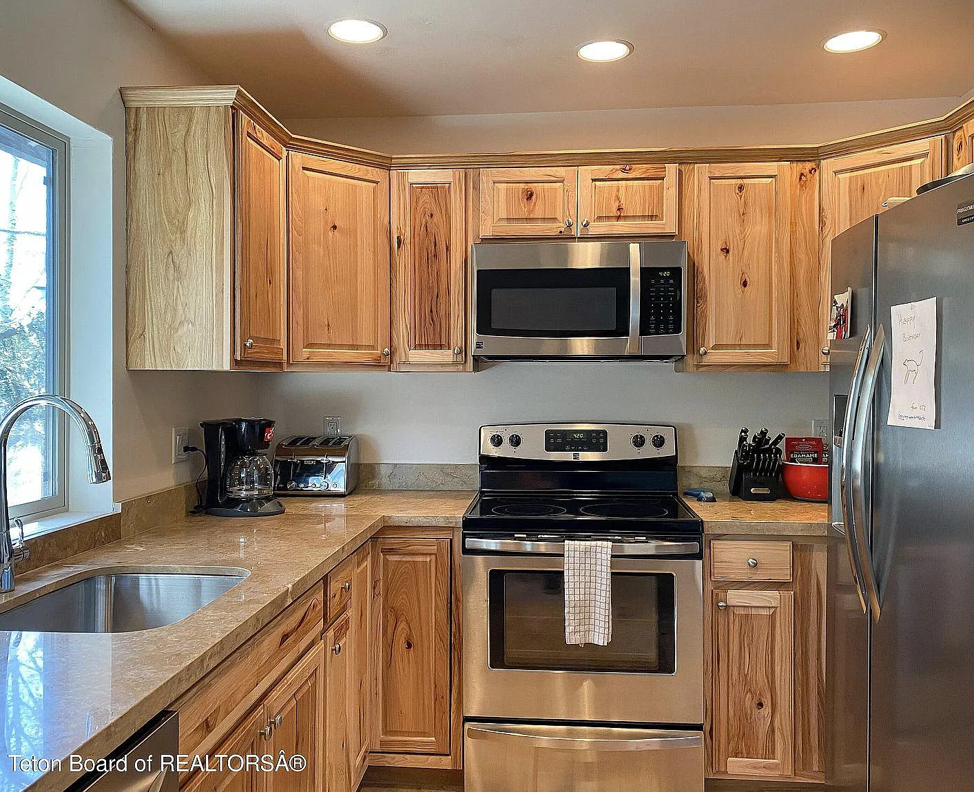 2 bed, 758 sqft, $4,000 — Photo 3